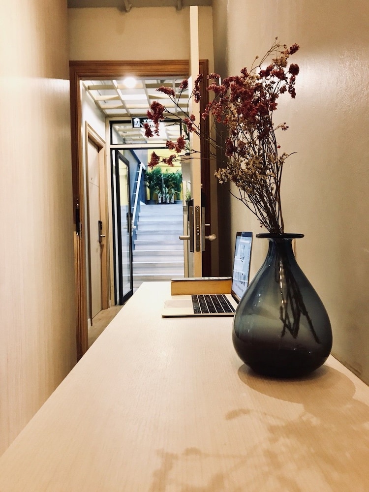 Kinnon Deluxe Hostel Coworking Cafe 33/44