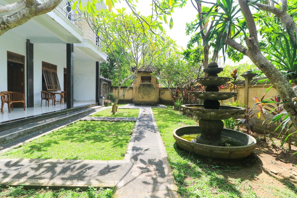 Hotel Gianyar 51/59