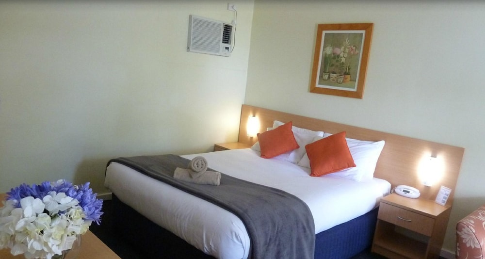 Sky Rider Motor Inn 8/69