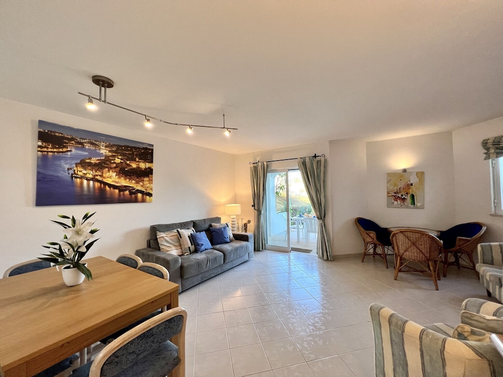 Balaia Golf Village 46/94