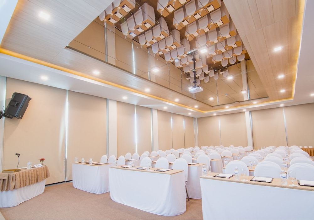 The Peak Chanthaburi Hotel 61/73