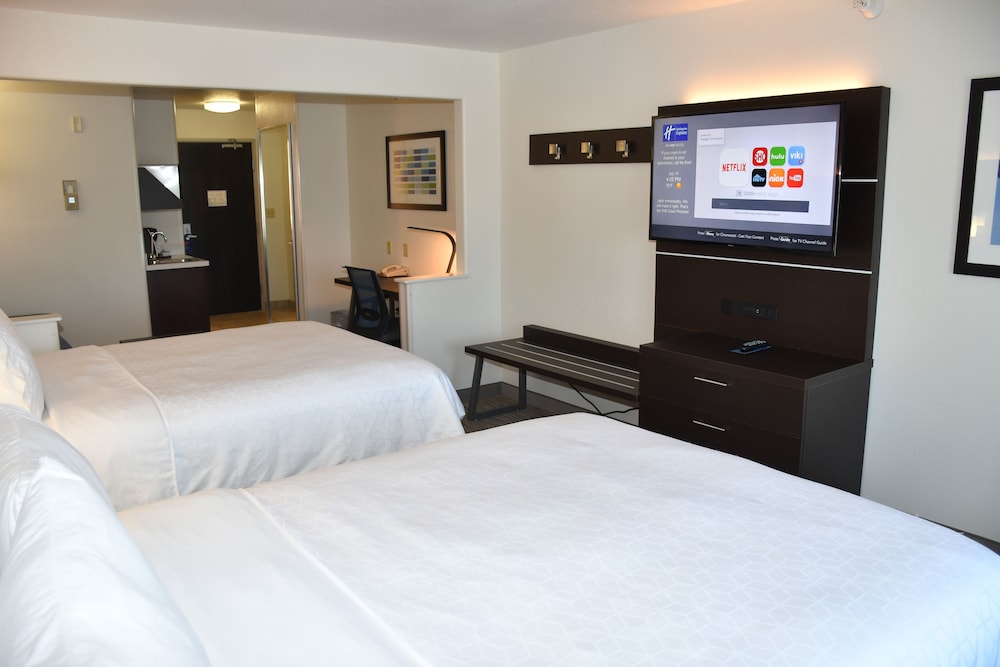 Holiday Inn Express Hotel And Suites Evanston 11/50