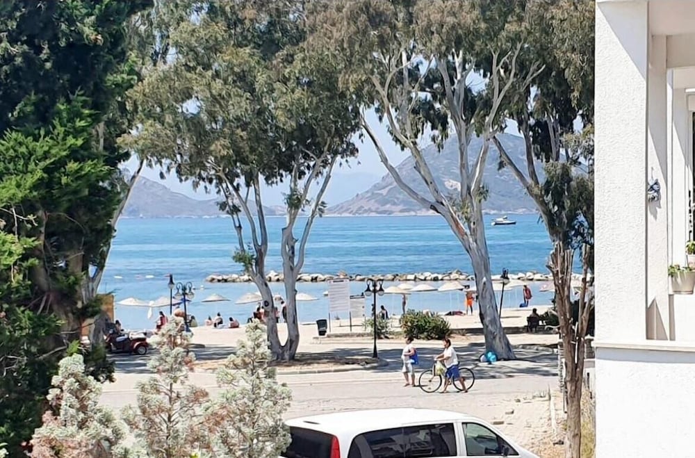Kumsal Apart Otel Turgutreis 26/28