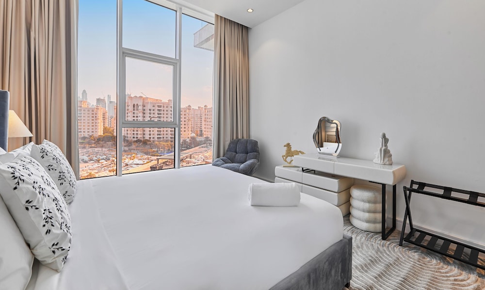 Tiara Residences by Bnbme Holiday Homes Rental LLC