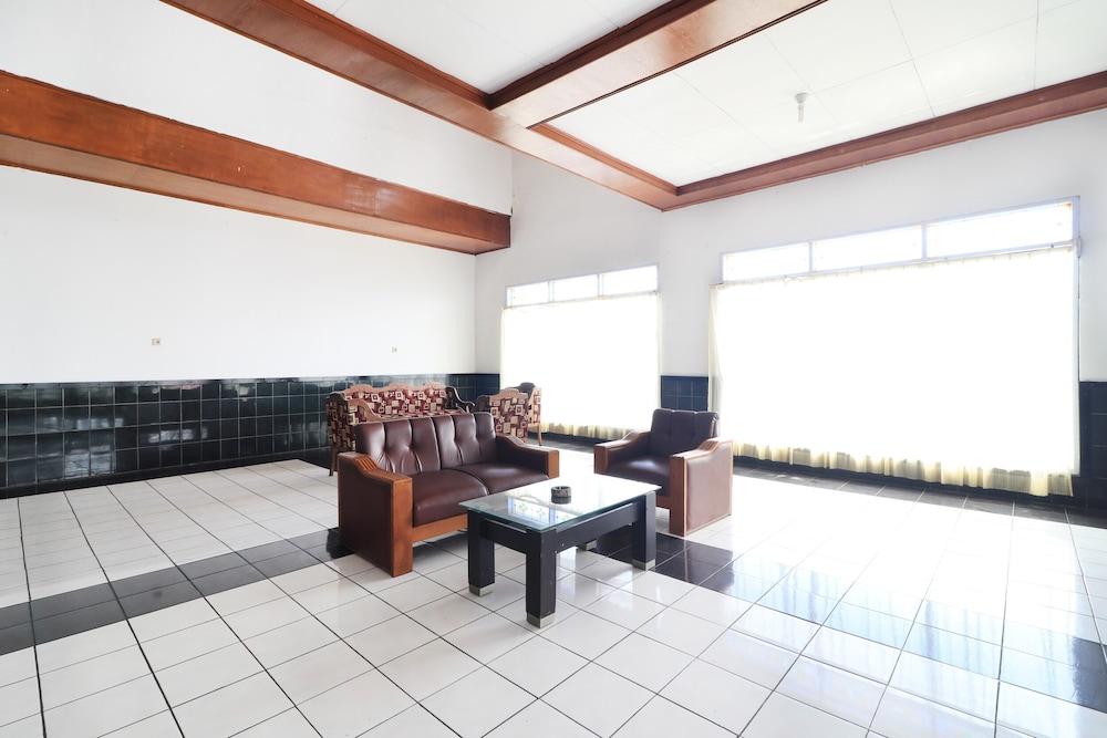 Abang Hotel Ciwidey 40/58