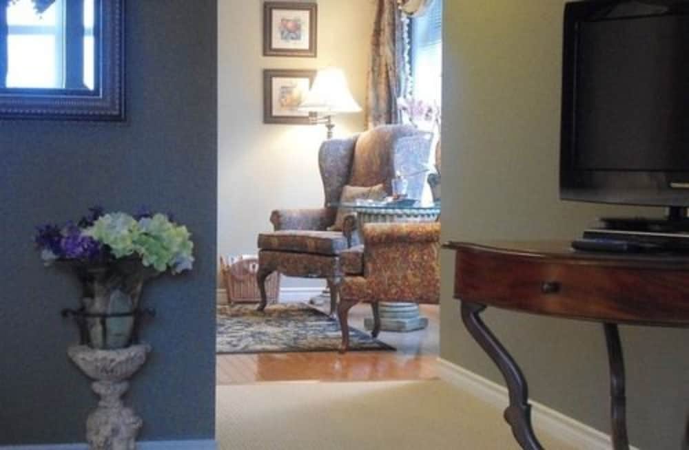 Beacon Inn at Sidney B&B 42/66