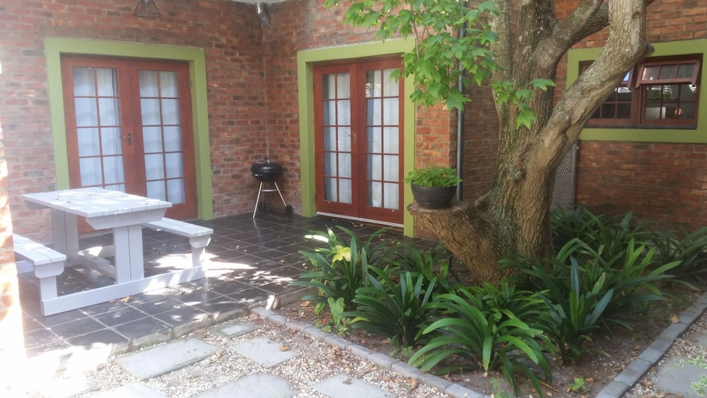 Port Del Mar Luxury Guesthouse 45/50