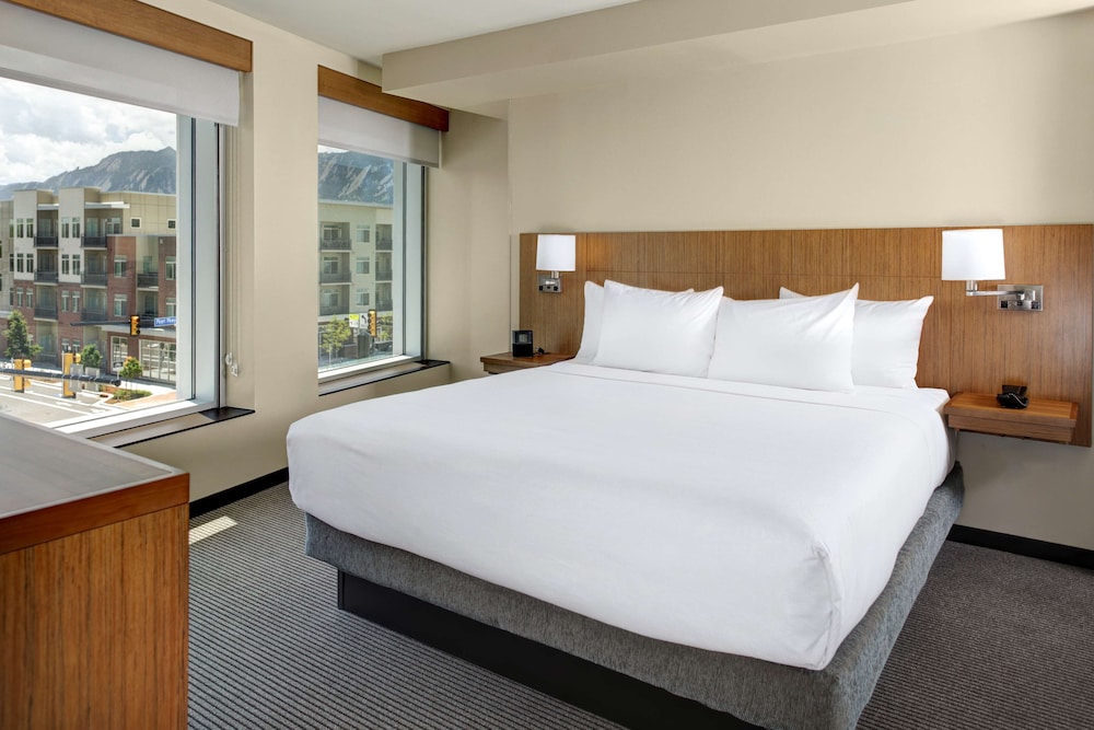 Hyatt Place Boulder Pearl Street 10/60