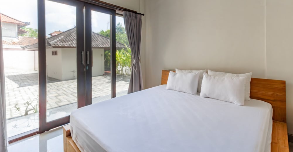 Collection O Near Seminyak Beach Formerly The Kumpi Hotel 24/34