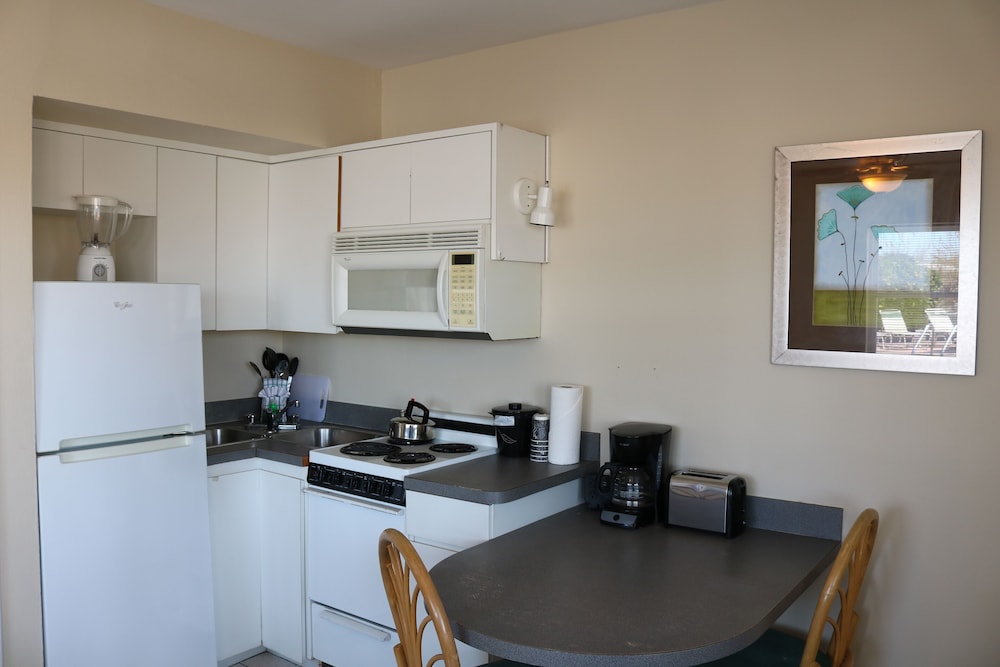 Miramar Resort 30/50