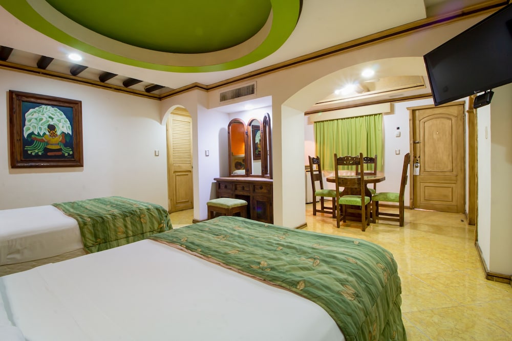 ROOM, DOUBLE BED, KITCHENETTE