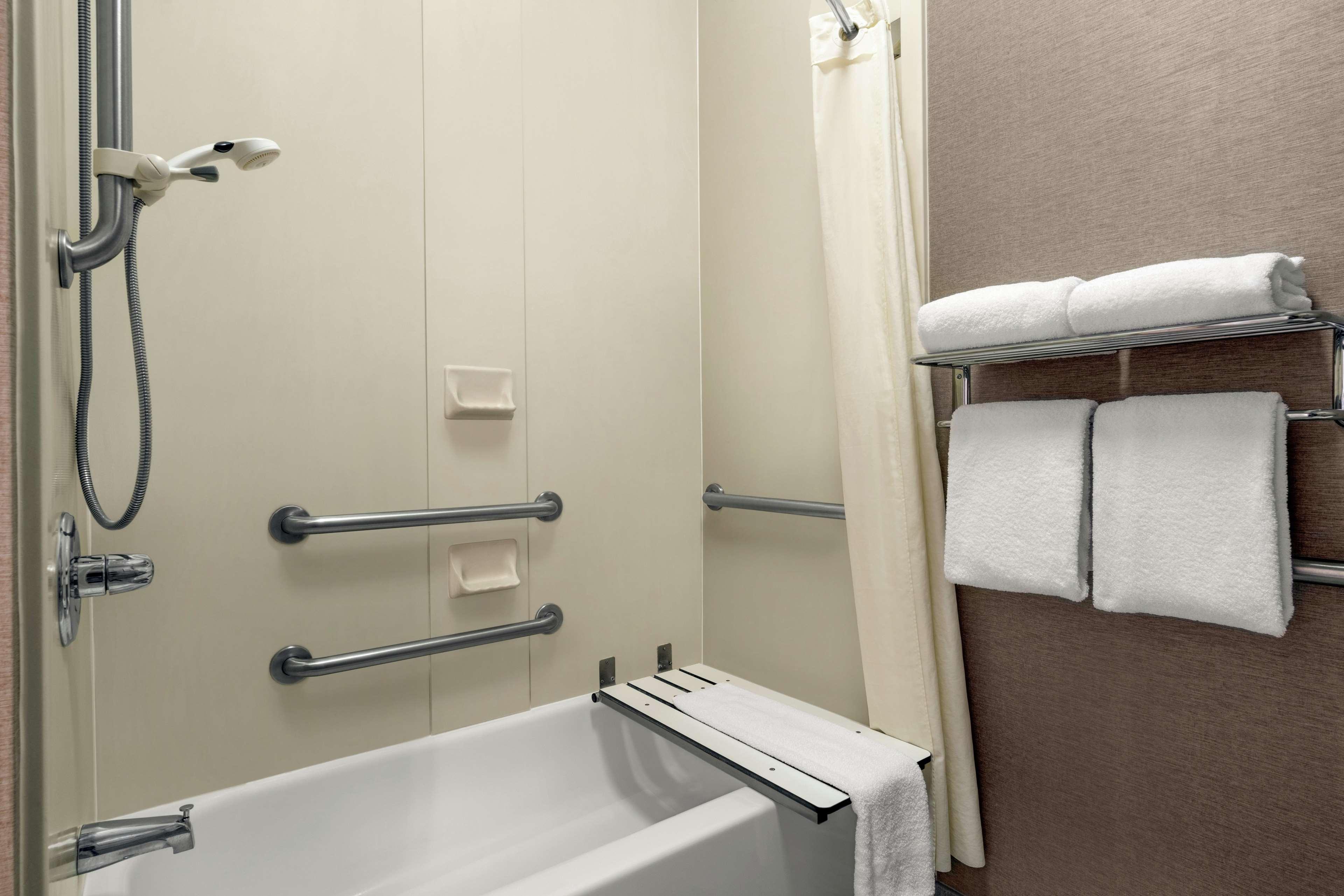Suite, King Bed