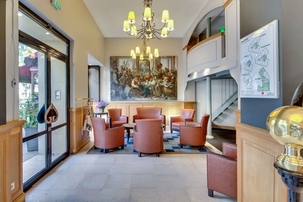 Grand Hotel Des Gobelins 44/55