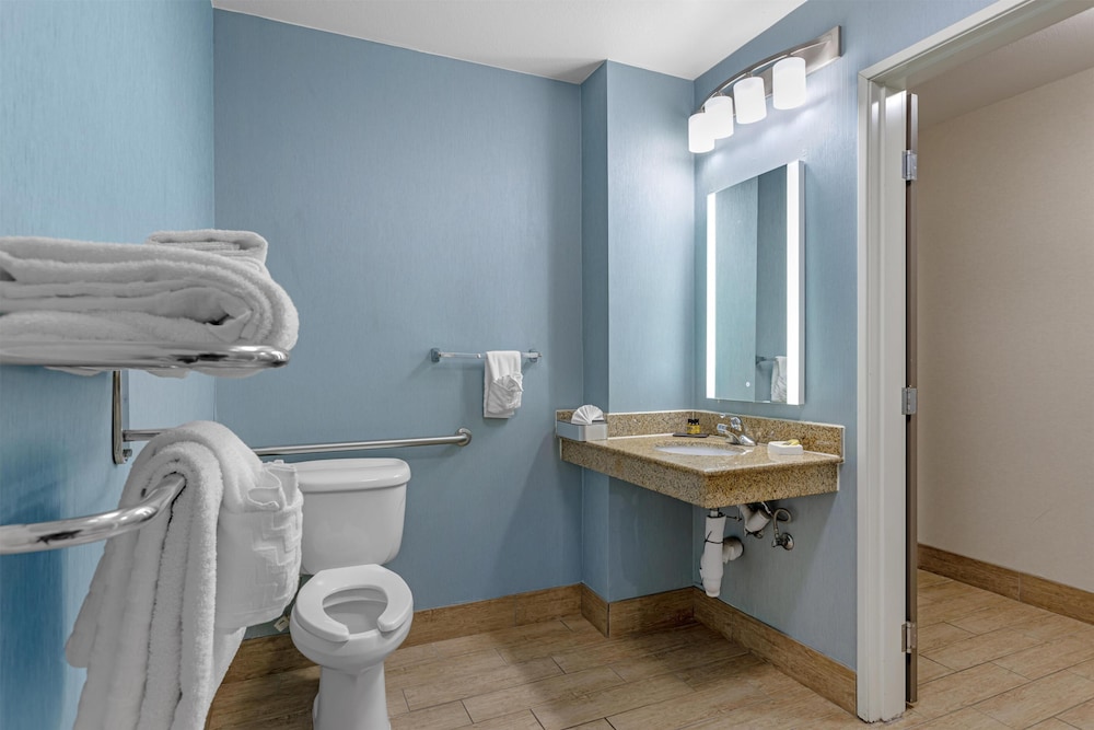 غرفة قياسية بسريرين كوين لذوي الإعاقة، Best Western Plus Wasco Inn & Suites 5/5