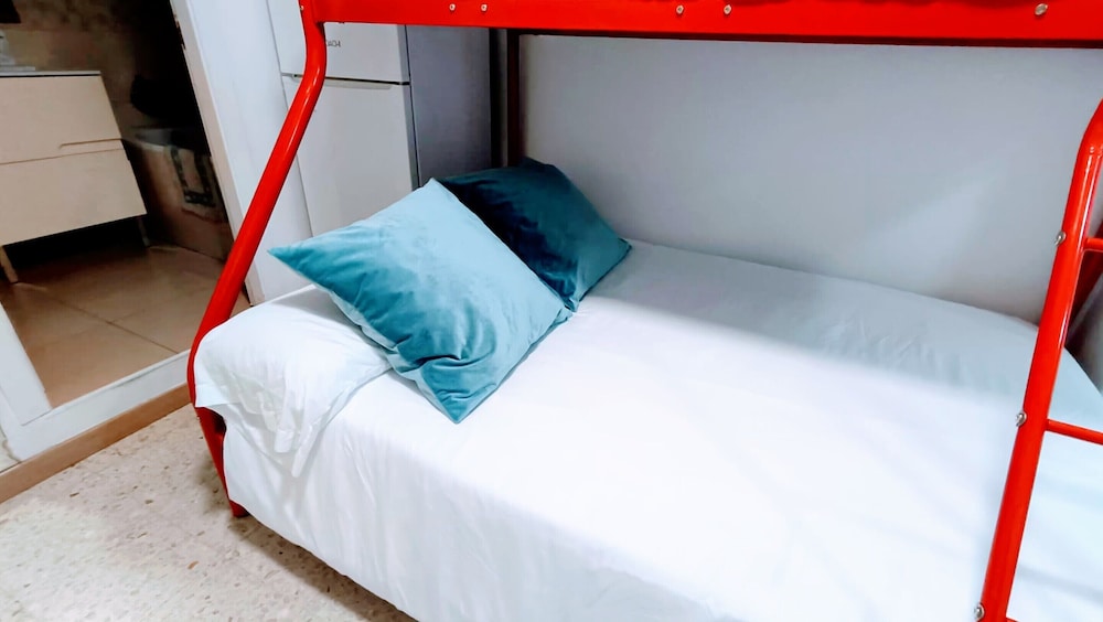 Hostal estudios 15/48