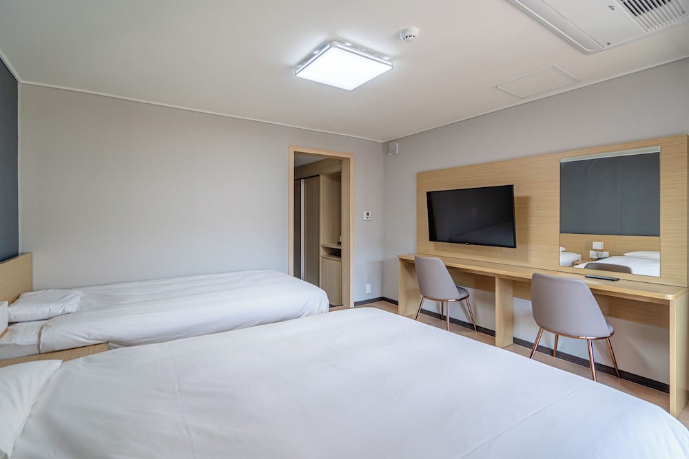 Cheongpung Resort 12/50
