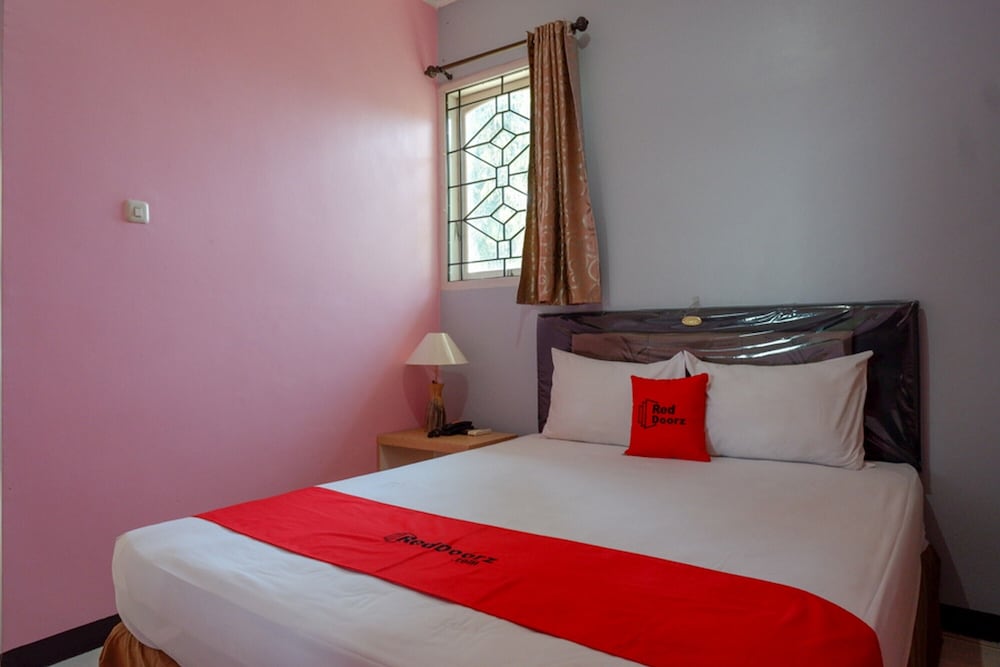 RedDoorz Plus Syariah @ Hotel Boulevard Luwuk 13/46