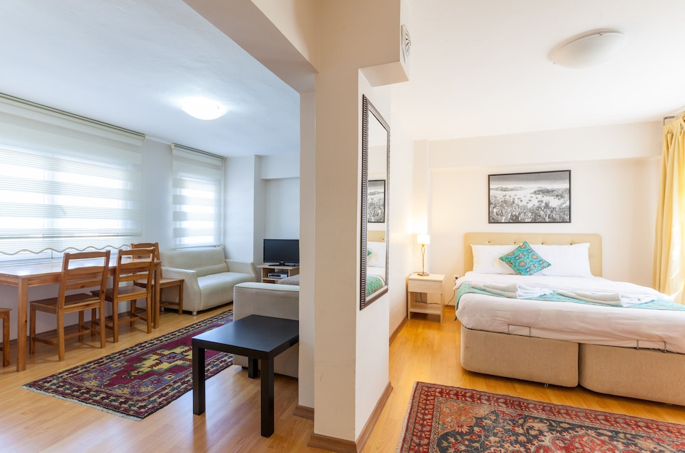 Sultan Apartments 12/31
