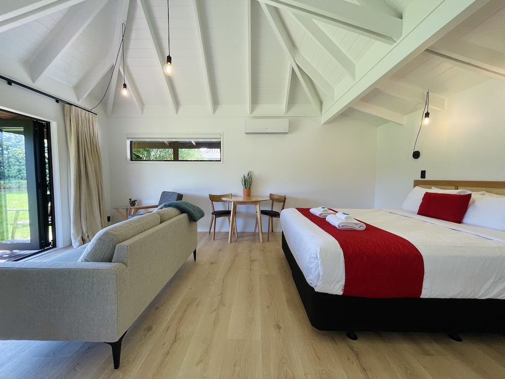 Villa, King Bed, Water Front
