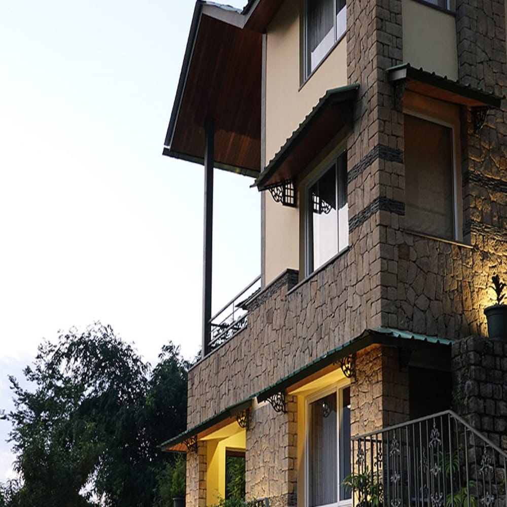 Araiya Palampur in PALAMPUR