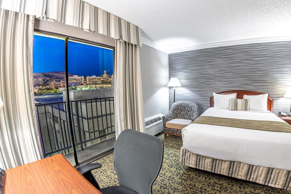 Salt Lake Plaza Hotel 24/39