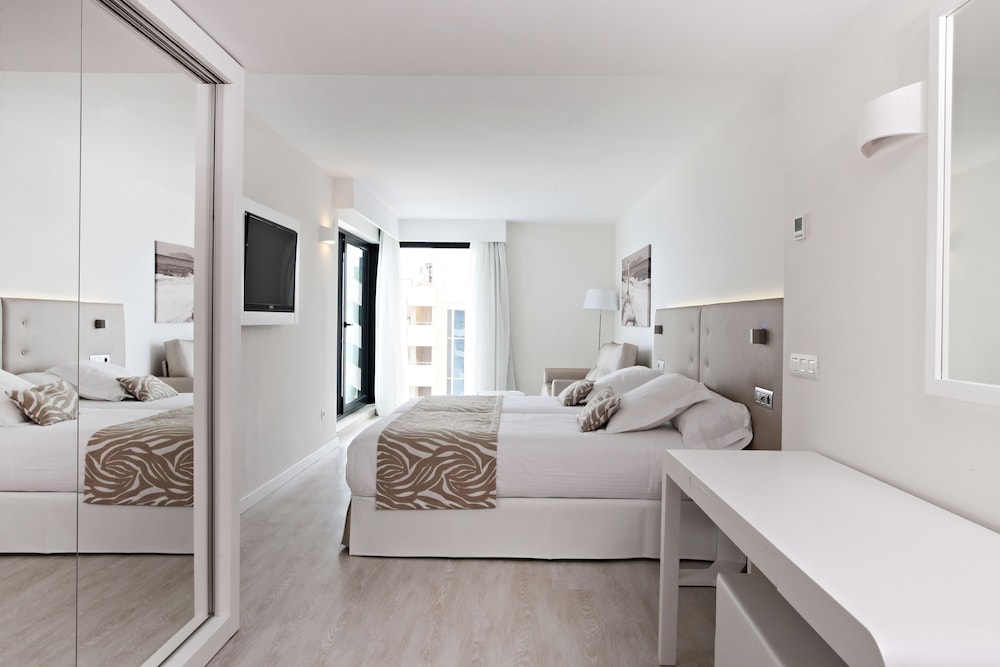 Iberostar Waves Cala Millor - Adults Only 32/86