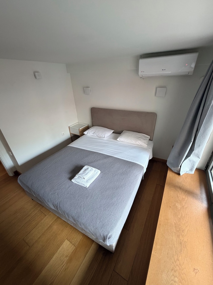 City, Apartment, 2 Queen Beds, Sofa