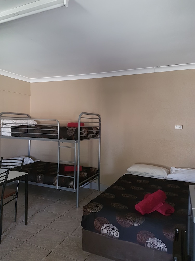 Beagle Hotel 25/42