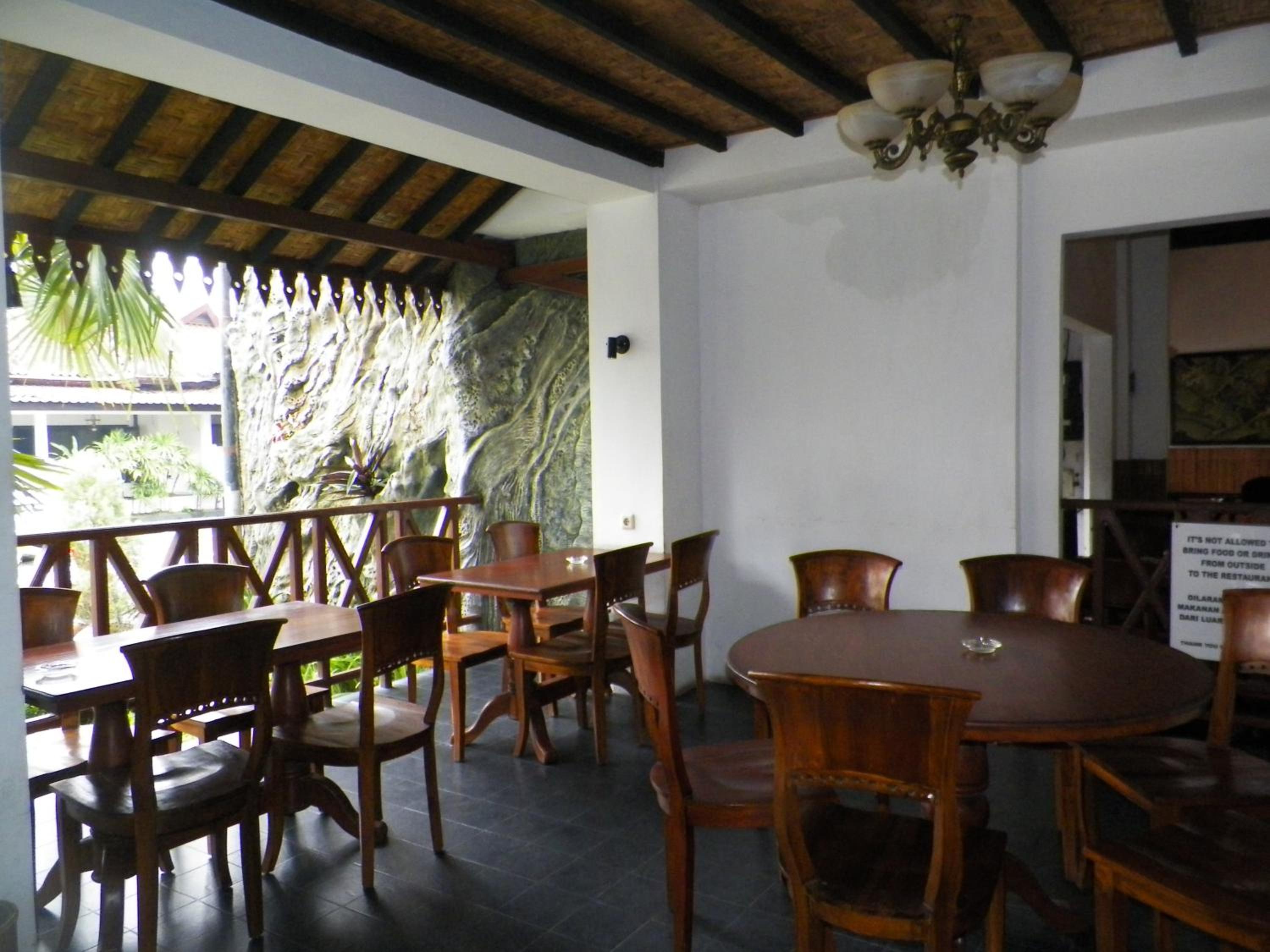 Bladok Hotel & Restaurant 32/49