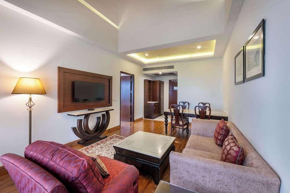 Glenview Resort Kasauli, a member of Radisson Individuals 30/50