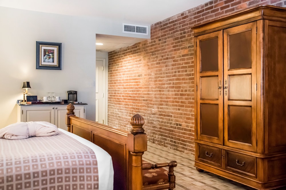 The Inn at Henderson's Wharf, an Ascend Collection Hotel 6/44