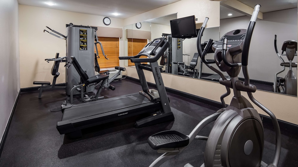 Best Western Plus Kansas City Airport-Kci East 27/43