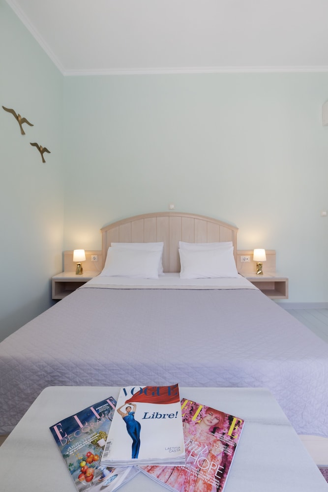 999 Luxury Hotel 10/53