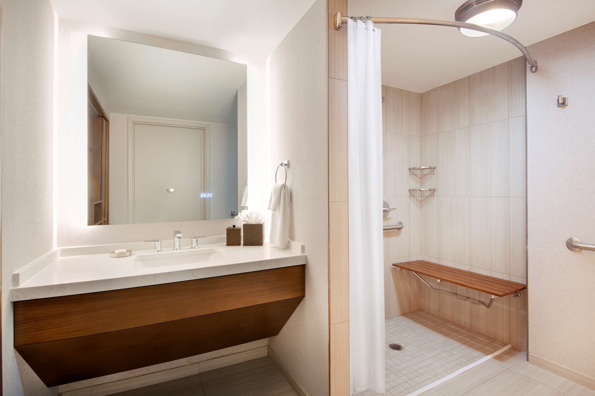 غرفة بسرير كوين مع أريكة لذوي الإعاقة، Hyatt Regency Dulles 4/5