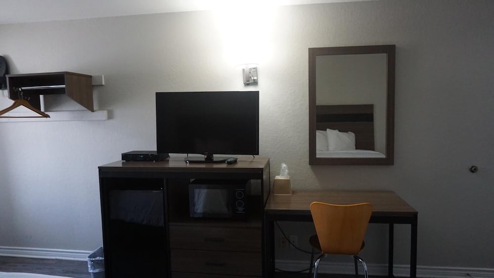 La Villita Inn 25/45