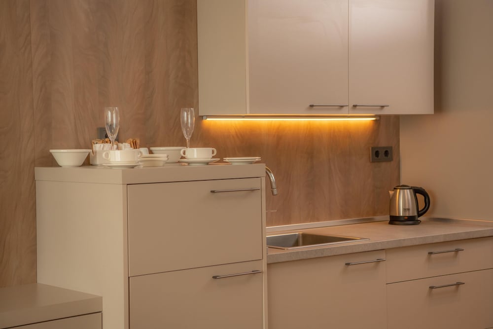 Antwell Suites 4/55