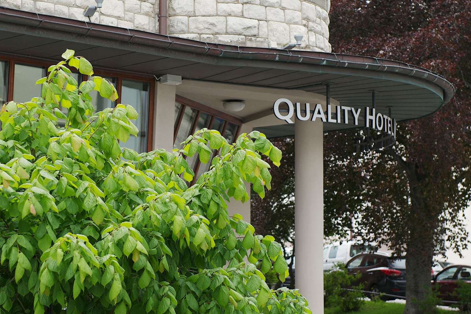 QUALITY HOTEL WATERFRONT 44/47