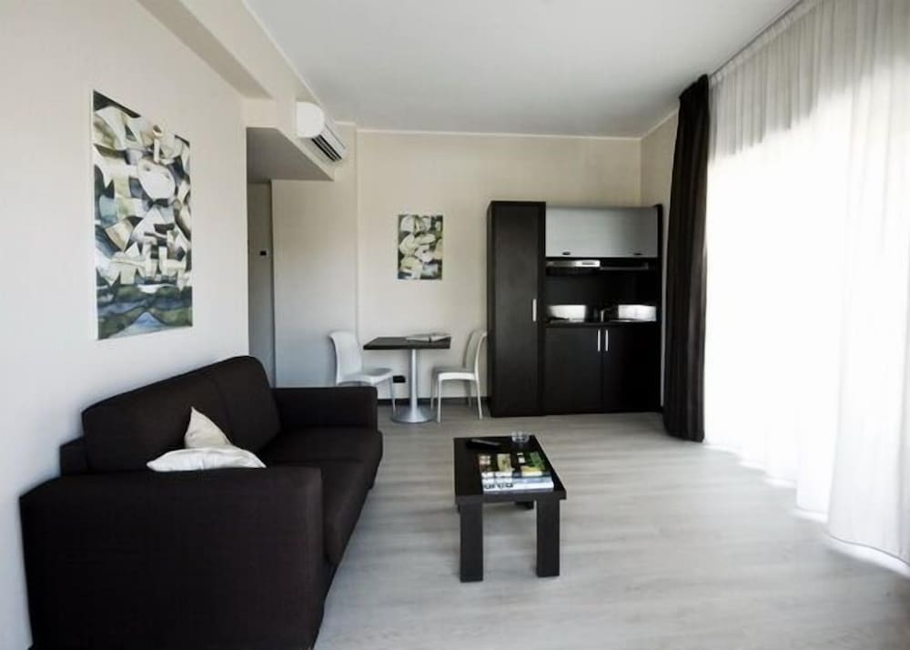 Guest House Residence 17/22