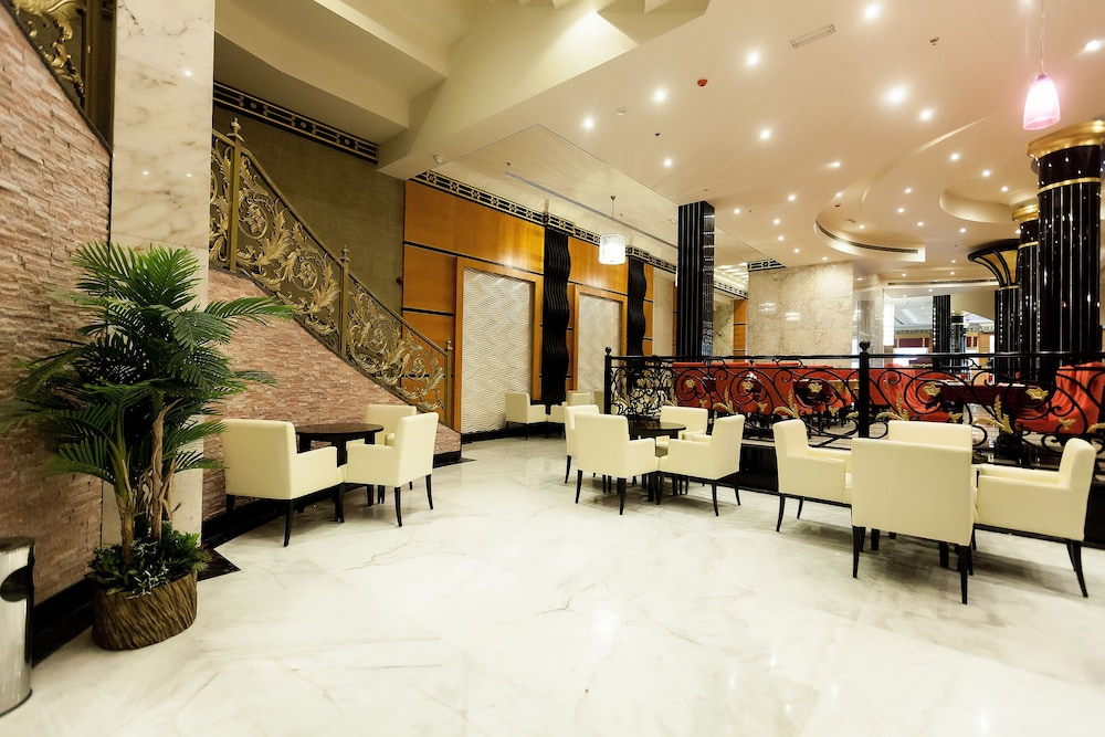 Red Castle Hotel 37/50