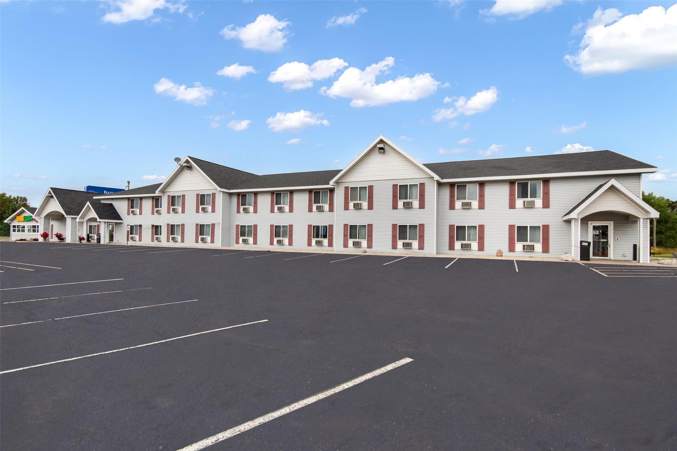 Baymont By Wyndham Marinette 15/18