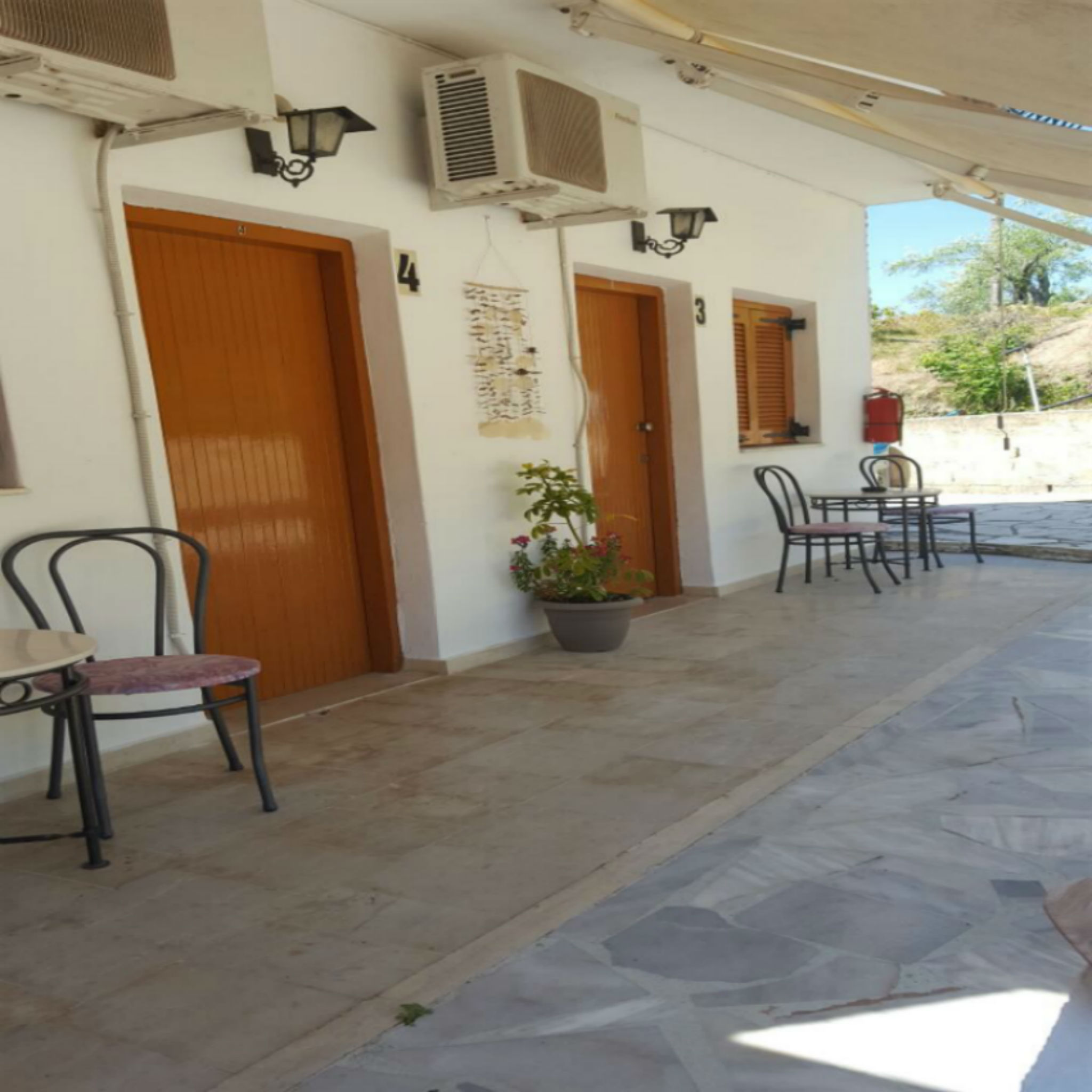 PENSION NYCHTERIDA 4/49
