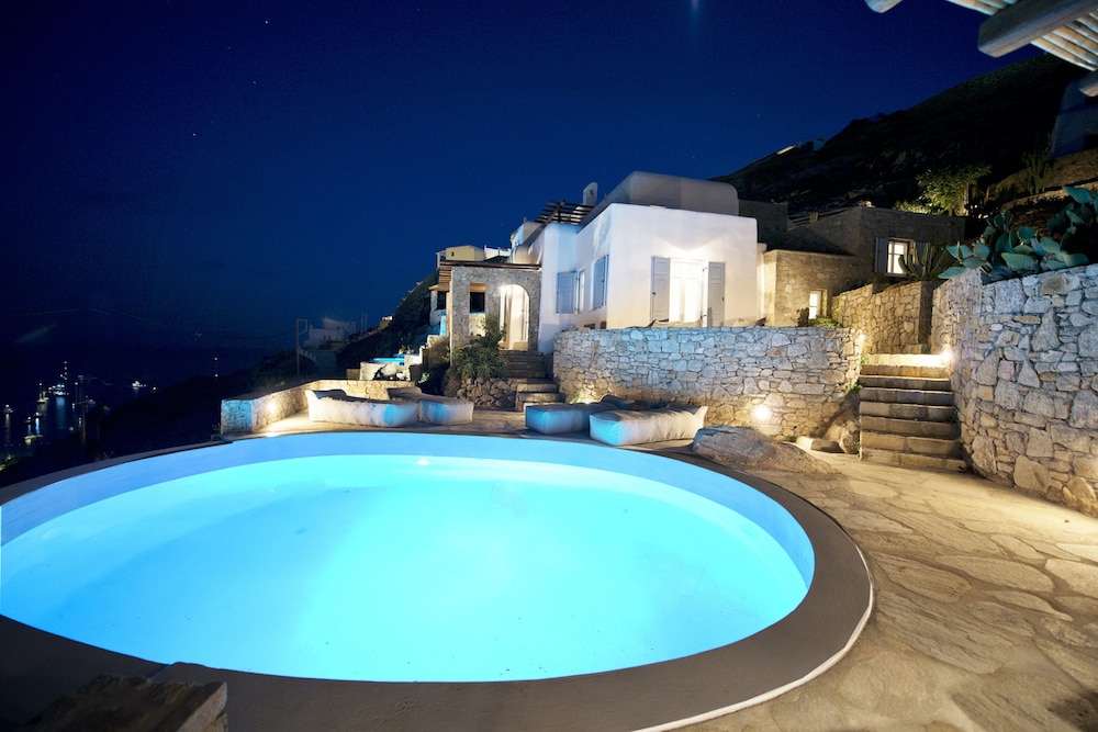 Villa Ammonite 12/21