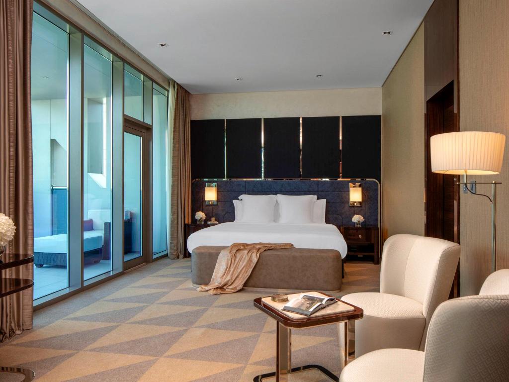 1 Bedroom, Suite, City Skyline View, Balcony