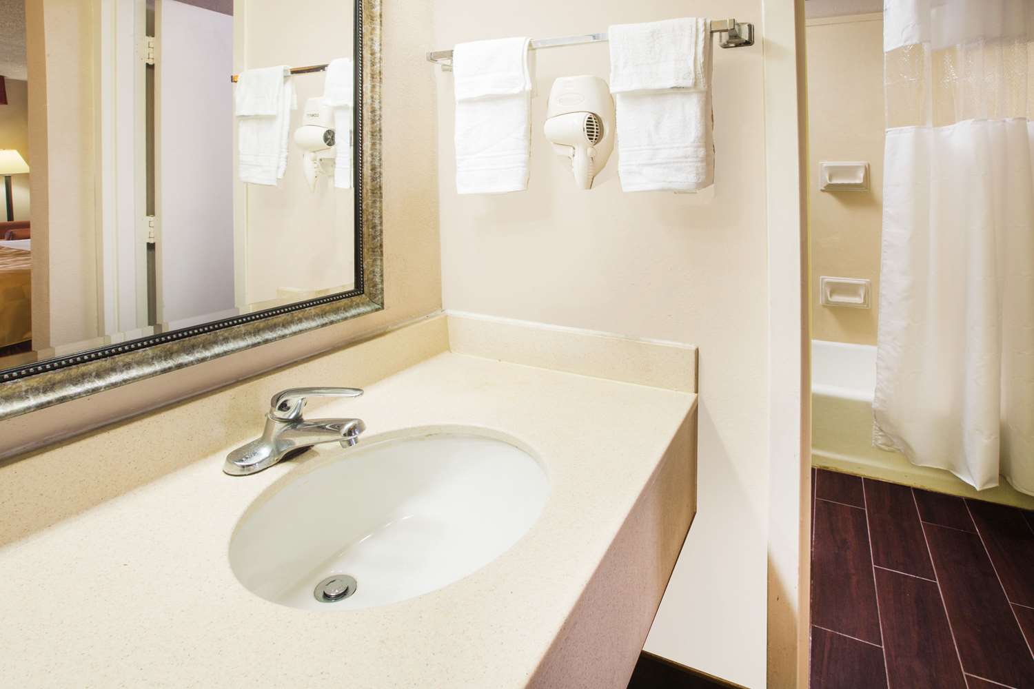 Baymont by Wyndham Mobile I-65 9/10
