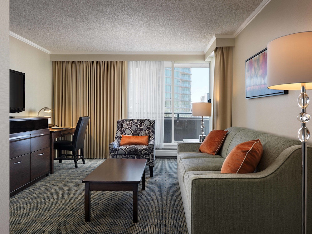 Chateau Victoria Hotel And Suites 43/68