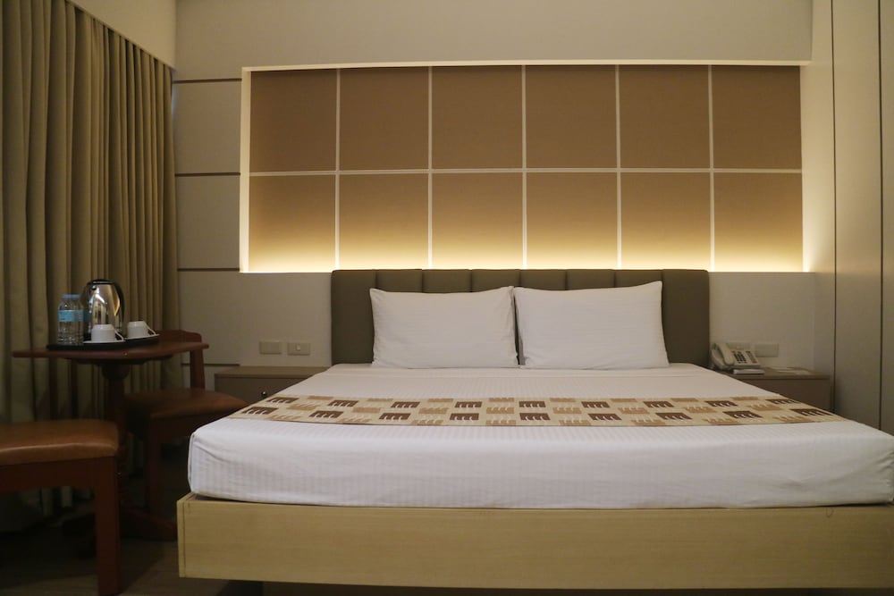 PREMIUM ROOM (1 BED)