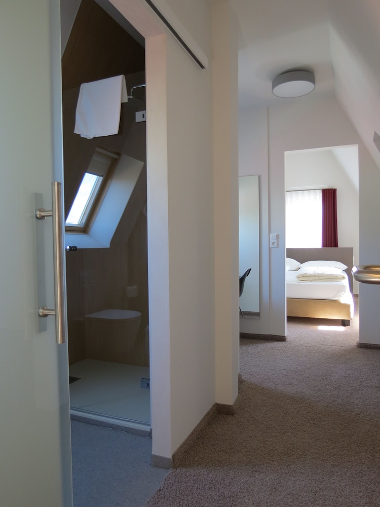 Hotel Neuthor 27/50