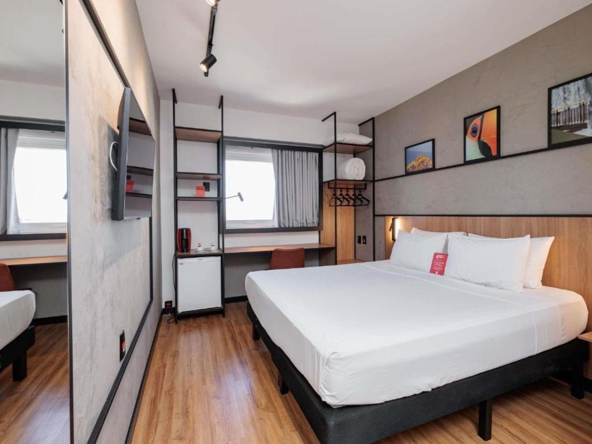 Modern, King Bed