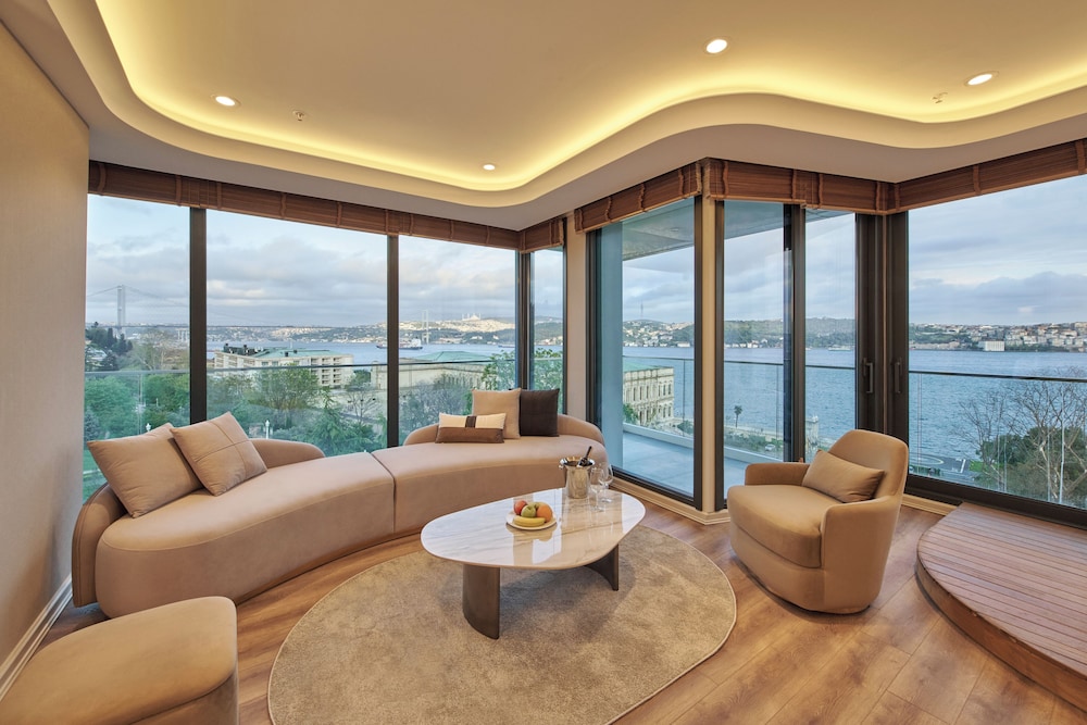 Ciragan Hotel Bosphorus Istanbul 51/68