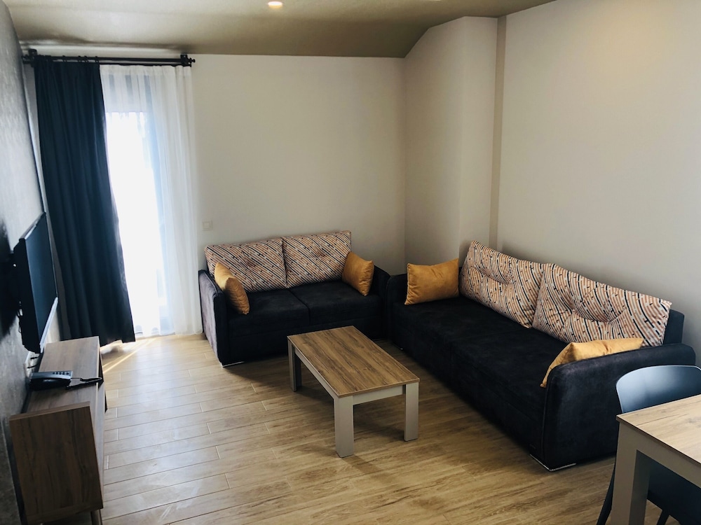 Golden World Suite Hotel 16/35